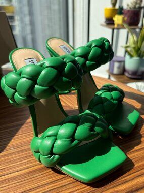 Steve Madden, Size 6 Green Heels